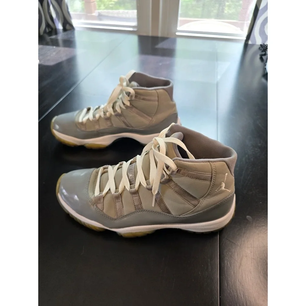 Size 9 - Air Jordan 11 Retro 2010‎ Cool Grey